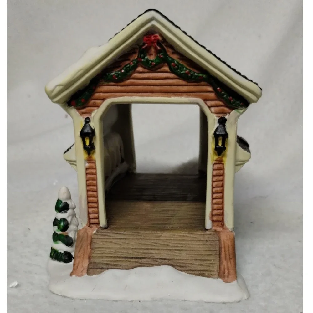 Home Accents Holiday Canterbury‎ Lane Covered Bridge Christmas Village Decor